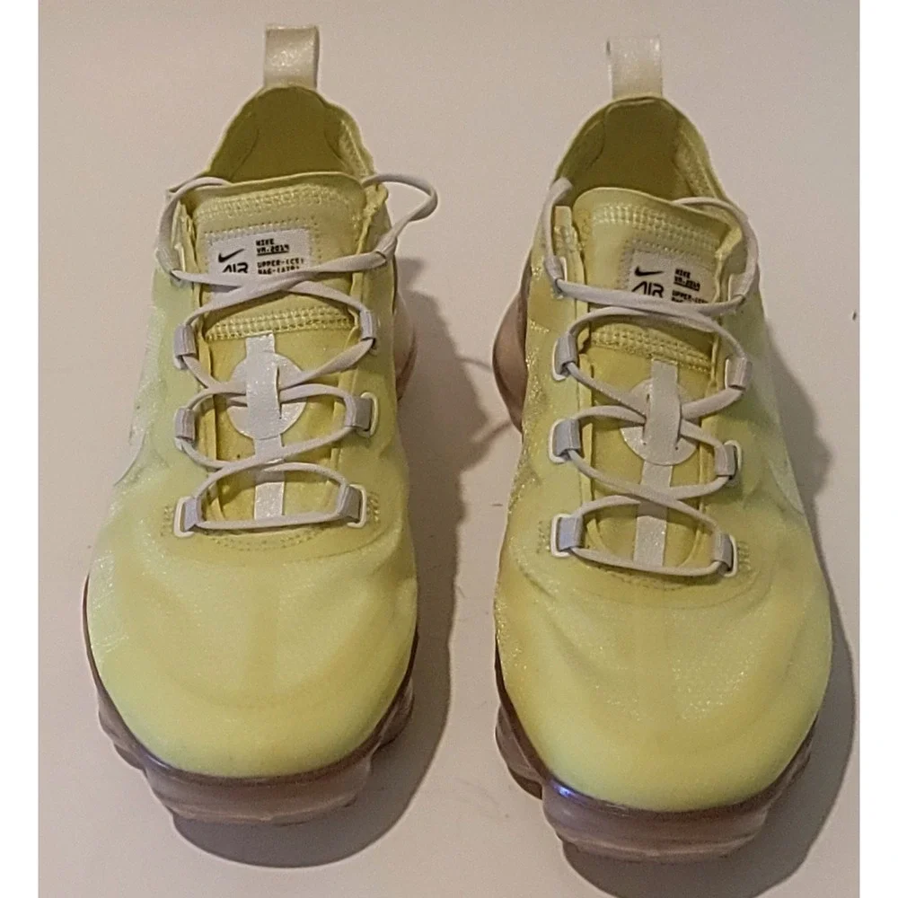 Nike Women's Air VaporMax SE Luminous Green Sneakers CI1246-302 Size 6.5 - Picture 1 of 7